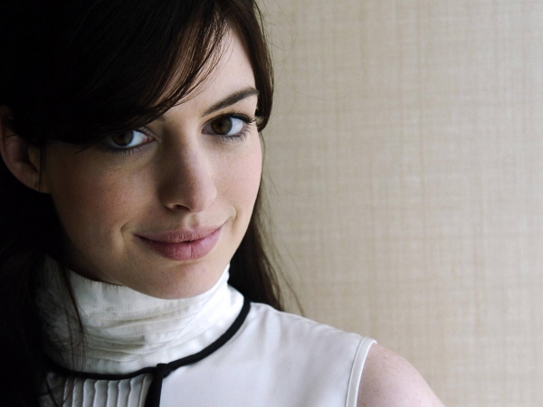 Anne Hathaway