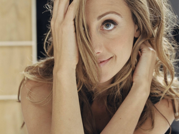 Kim Raver