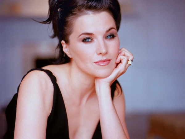 Lucy Lawless